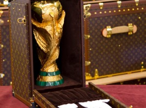 LV.FIFAWC2010.trophytravelcase.6